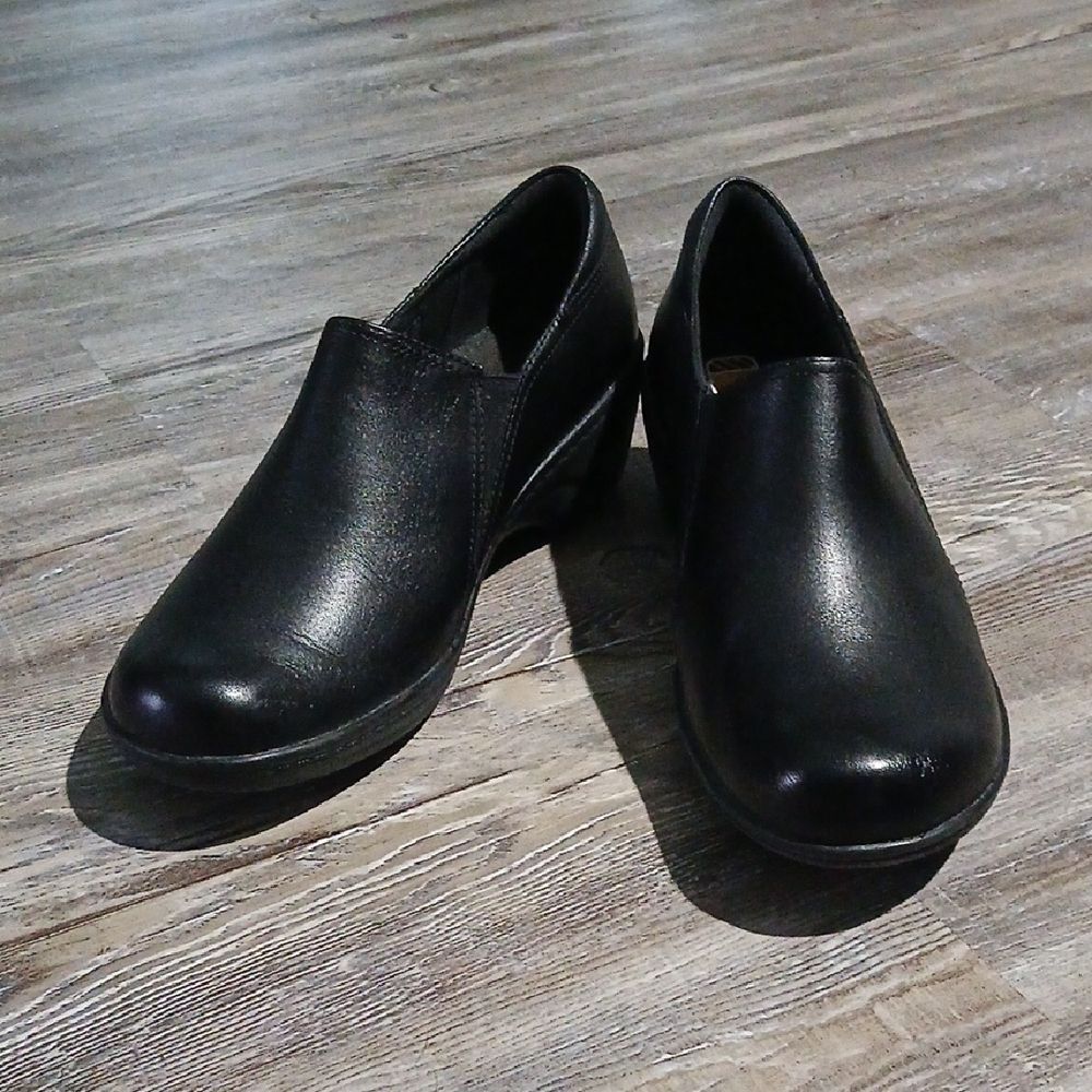 Clarks black slip resistant work restaurant nursing shoes Sz 8.5 NWOT